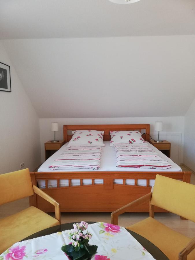 Ferienwohnung Am Bodensee Mit 3 Schlafzimmer Ueber 2 Etage Mit Kleine Balkon Bis 7 Personen 위버링겐 외부 사진